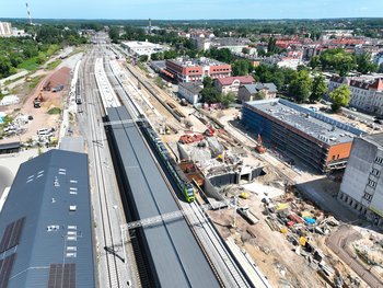 Widok z góry na perony stacji Słupsk, fot. Tomasz Kuźma, PLK SA