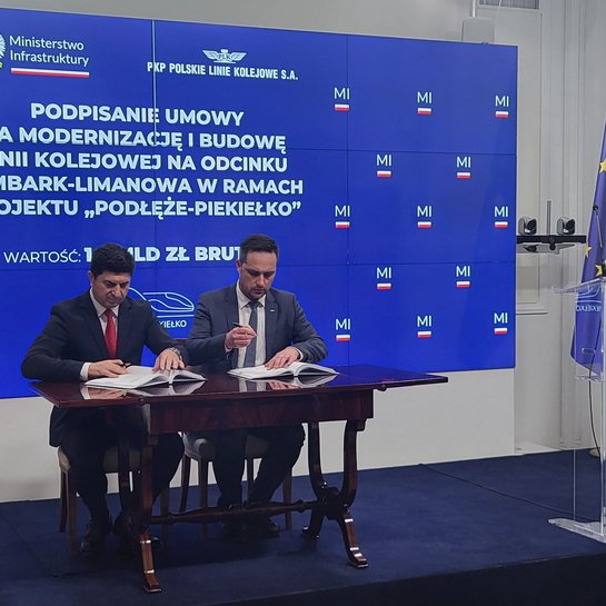 Podpisanie umowy na odc. Tymbark - Limanowa, fot. Piotr Hamarnik PLK SA