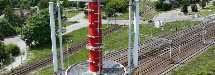 Maszt GSM-R przy linii kolejowej 4 fot. Paweł Mieszkowski