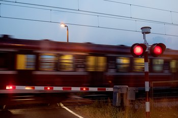 Przejazd kolejowo-drogowy, rogatka, pociąg aut. PLK SA