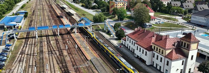 Stacja w Sędziszowie, widok z lotu ptaka, fot. Piotr Hamarnik (1)