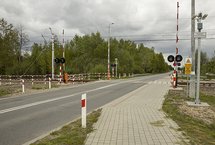 Przejazd kolejowo-drogowy z otwartymi rogatkami