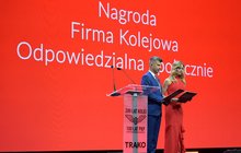 Prowadzący galę na cenie