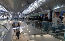 Pierwsi pasażerowie na nowo otwartym przejściu podziemnym na stacji Warszawa Zachodnia fot. Łukasz Bryłowski (2)