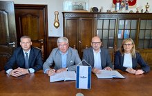 Podpisanie umowy lk 260 Pszczółki-Pruszcz Gdański. fot. Przemysław Zieliński PLK